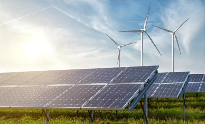 世界の太陽光発電製造能力は 2024 年に 2 倍に